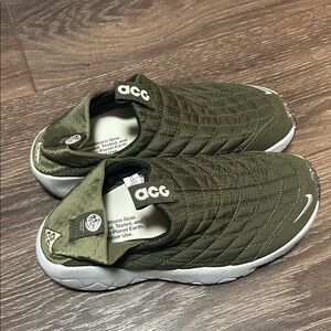 Nike ACG Green Quilted Slip-Ons
